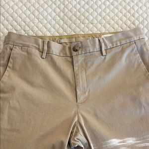 Banana Republic Men's Khaki Chino Pants - SLIM WAIST INSEAM